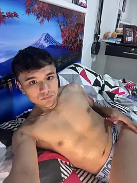 CreamKingg online show from February 2026 05:12:01 AM