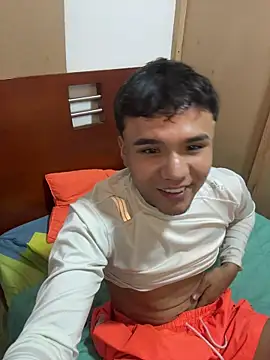 CreamKingg online show from February 2026 02:52:02 AM