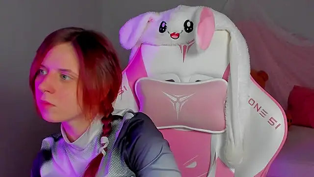 FreyaVey online show from February 2026 05:28:02 AM