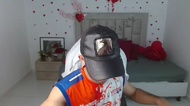 Caius fox online show from February 2026 11:11:01 AM