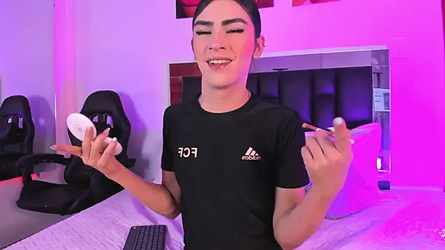 Isabella Moon9 online show from March 2026 12:05:02 PM