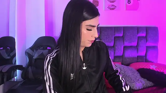 Isabella Moon9 online show from April 2026 12:12:01 PM