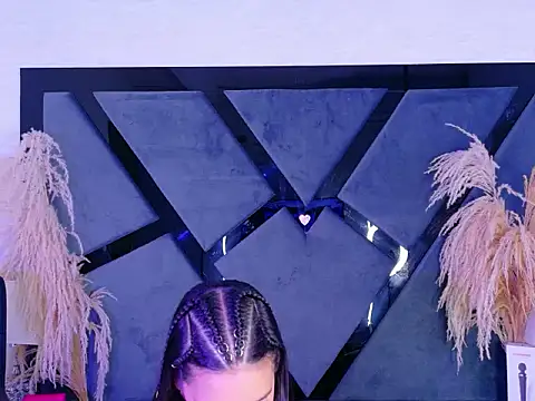 KylieWhitee online show from March 2026 01:06:02 PM