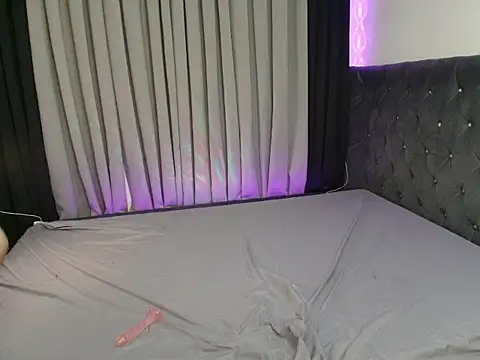 Avery West online show from March 2026 11:32:02 PM