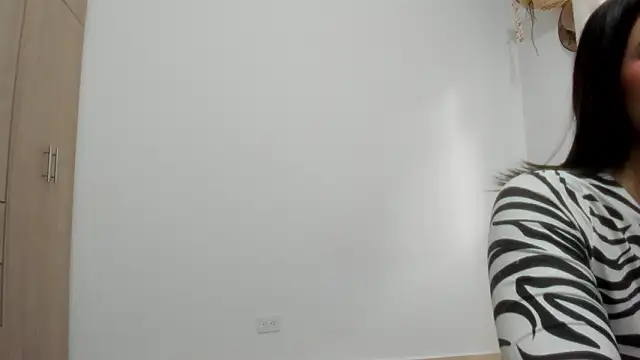 Hannakitten77 online show from March 2026 10:39:02 PM