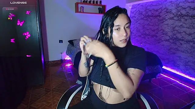 Snapshot of Camila_IRoose chatting on June 2026 10:22:01 PM Camila IRoose online show from June 2026 10:22:01 PM