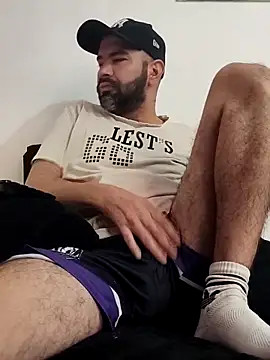 hairyandbigmann online show from February 2026 02:33:01 PM