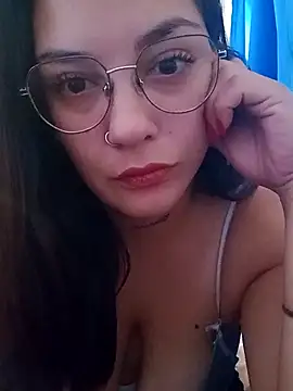 kuramaqueen online show from February 2026 11:10:02 PM