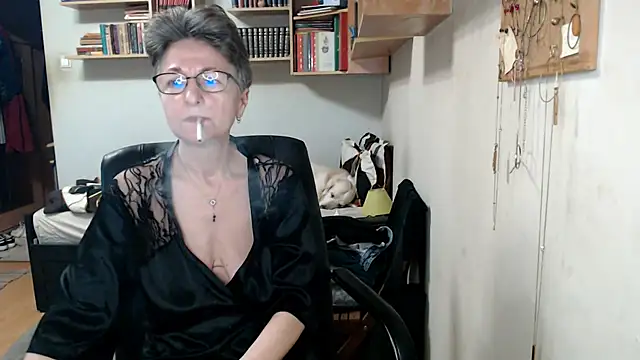 katemodel online show from October 2025 07:20:01 AM