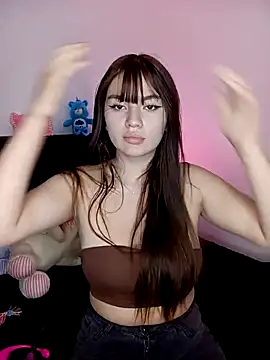 angel naturall online show from February 2026 03:00:02 AM