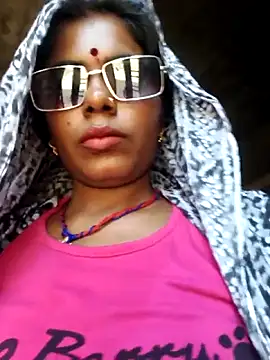 Snapshot of Riyakumari_hot66 chatting on May 2026 05:04:02 AM Riyakumari hot66 online show from May 2026 05:04:02 AM