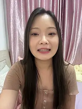 BIGBABYYEYE online show from July 2026 01:25:01 PM