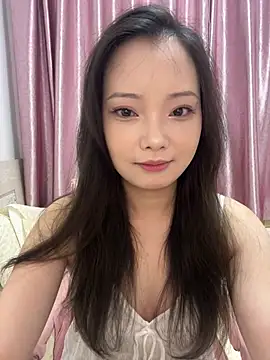 BIGBABYYEYE online show from July 2026 01:19:01 PM