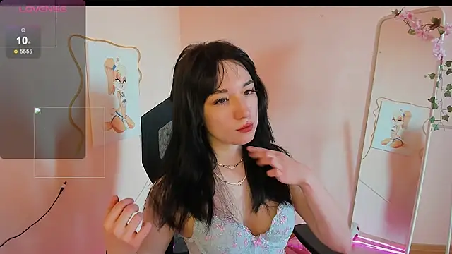 AliceeinWonderlanddd online show from April 2026 04:48:02 AM