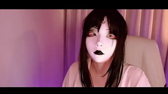 NoirLiliyaa online show from February 2026 07:12:01 PM