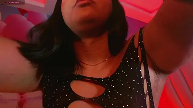 Maia Hotts online show from March 2026 11:27:02 AM