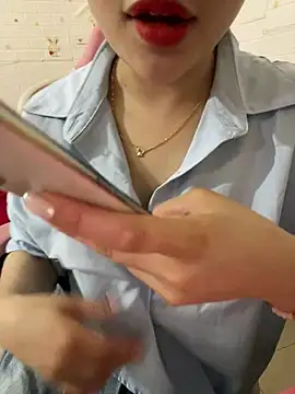 Snapshot of Moe-moex chatting on July 2026 07:11:02 AM Moe-moex online show from July 2026 07:11:02 AM