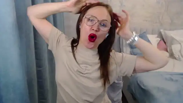 MarinaOnebest online show from April 2026 12:19:02 PM