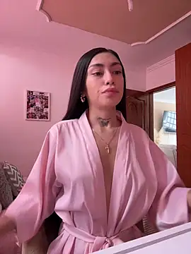 Bonny Eva online show from April 2026 05:03:01 PM