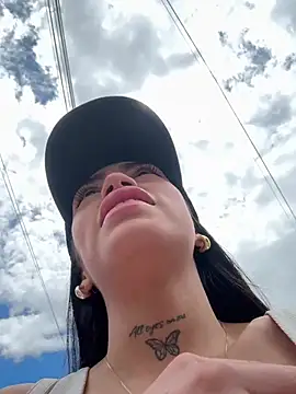 Bonny Eva online show from April 2026 05:59:01 PM