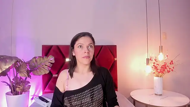 AnnaBroooks online show from April 2026 12:01:01 AM