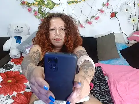 Snapshot of Mariposa_tatto chatting on May 2026 07:11:02 PM Mariposa tatto online show from May 2026 07:11:02 PM