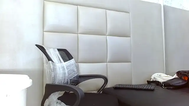 TonnyMarck online show from February 2026 02:42:02 AM