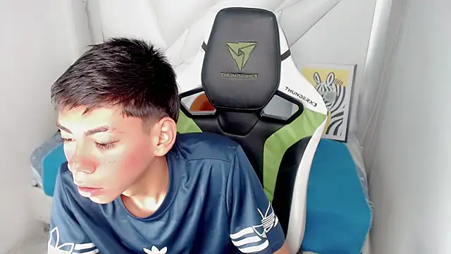 Liarr  online show from February 2026 07:51:02 PM