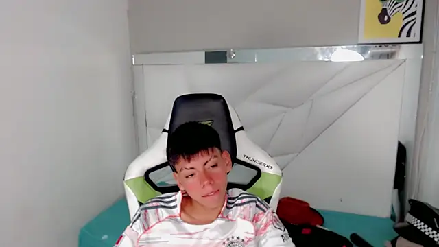 Liarr  online show from March 2026 08:04:02 PM