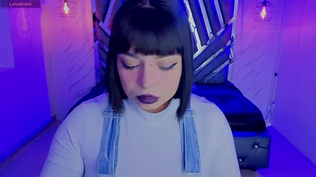  Vermell  online show from February 2026 07:40:01 PM