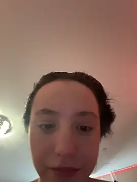 MiaTee online show from February 2026 03:54:01 AM