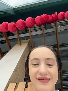 MiaTee online show from February 2026 04:53:01 AM