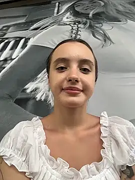 MiaTee online show from April 2026 06:19:01 AM