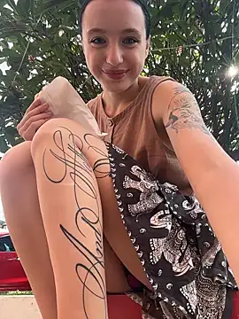 MiaTee online show from April 2026 02:03:01 AM