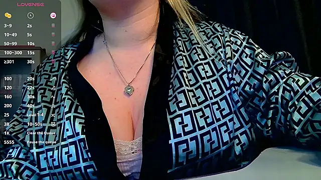 Emiliaaah online show from March 2026 05:28:02 PM