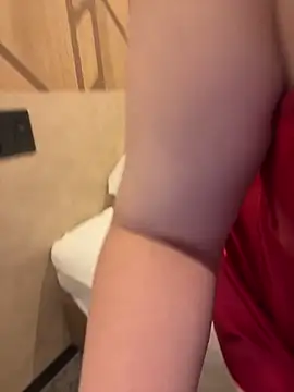 Mitsuco surflady online show from March 2026 12:00:02 PM