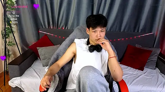 XanneLL online show from February 2026 07:37:02 PM