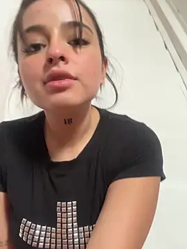 vainillasuave online show from March 2026 08:48:01 PM