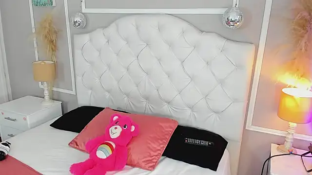 saryth hott online show from March 2026 04:37:01 PM