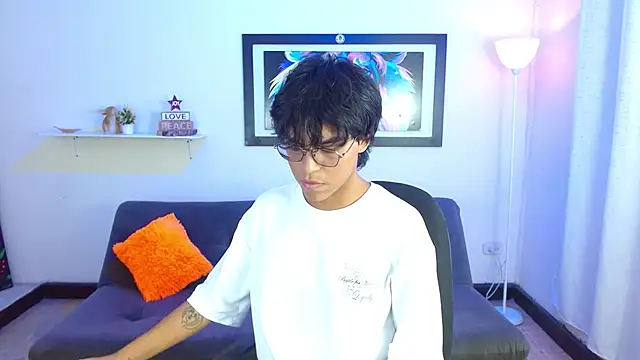 Maecum18 online show from February 2026 09:52:01 PM