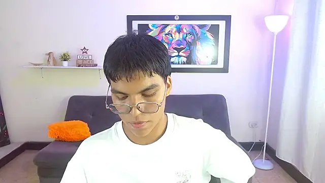 Maecum18 online show from April 2026 09:19:01 PM