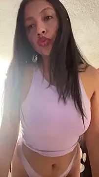 Bamby08 online show from March 2026 06:25:02 PM