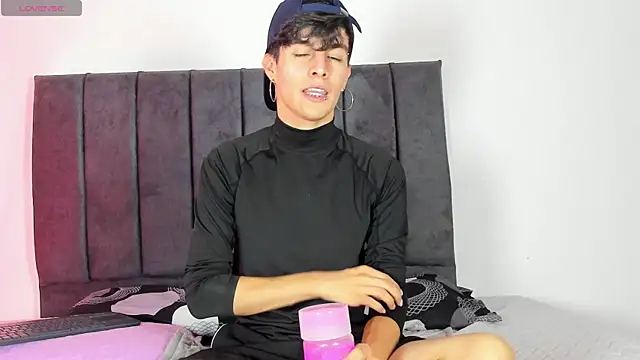 axxxel twink online show from April 2026 01:39:01 AM