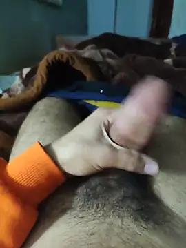 amirMohamed58 online show from February 2026 07:47:02 PM