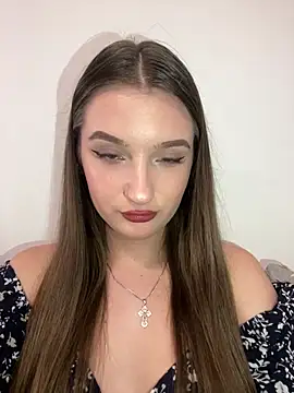Green eyes lady online show from July 2026 02:27:01 PM