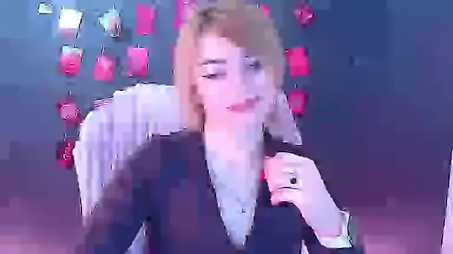 CuttieEmma online show from March 2026 06:51:01 AM