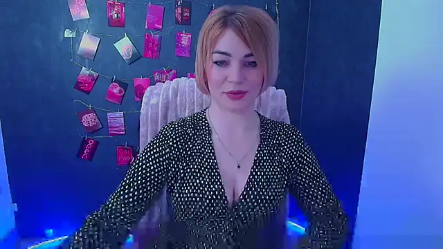 CuttieEmma online show from April 2026 11:56:01 AM