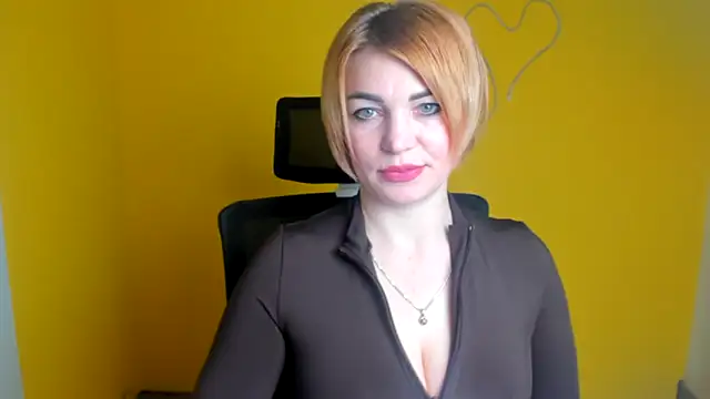 CuttieEmma online show from April 2026 11:56:02 AM