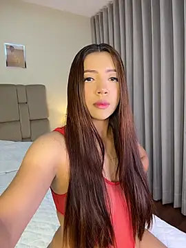 Snapshot of Pushaina__1 chatting on June 2026 07:33:02 AM Pushaina 1 online show from June 2026 07:33:02 AM
