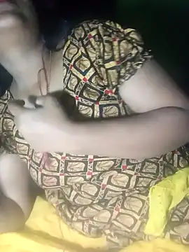 Romantic-Couple999 online show from March 2026 04:45:02 PM